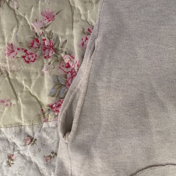victoria's secret reversible grey & cream sweatshirt, size S 🩶 - Picture 2 of 3